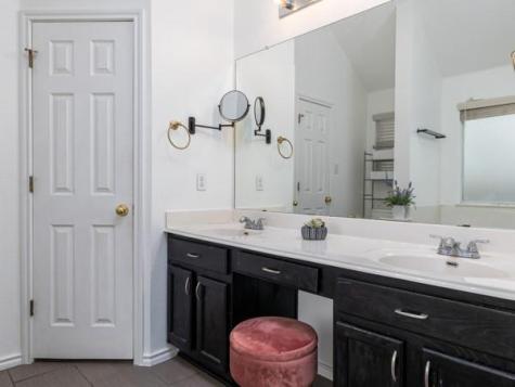 536 W Metcalfe Street Hutto TX 78634