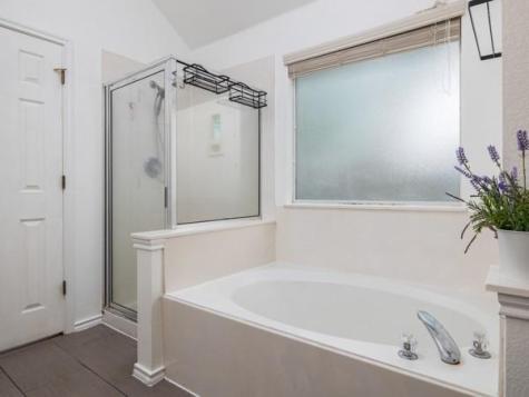 536 W Metcalfe Street Hutto TX 78634