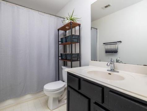 536 W Metcalfe Street Hutto TX 78634