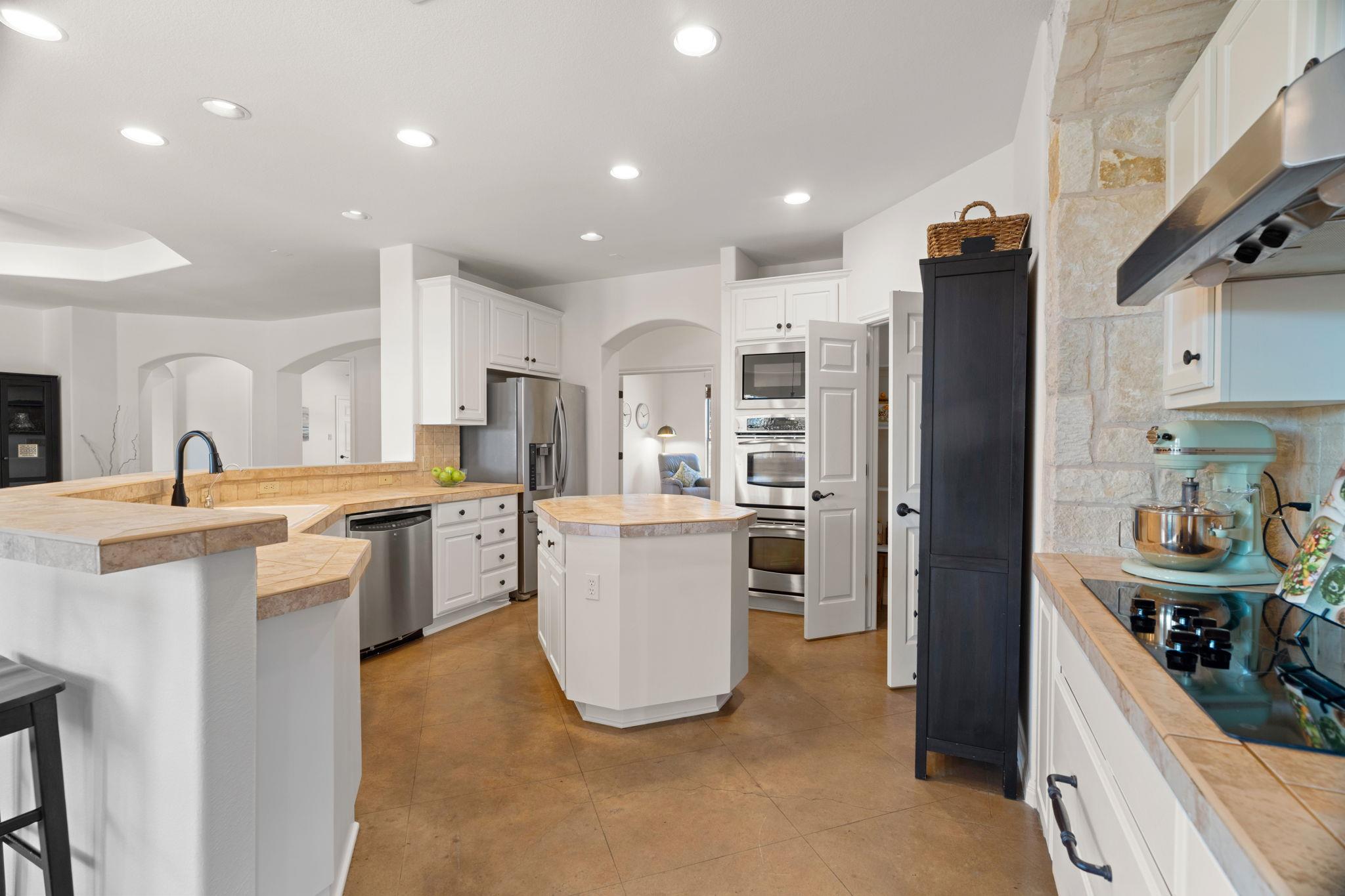 1426 Shelton Ranch Road Dripping Springs TX 78620