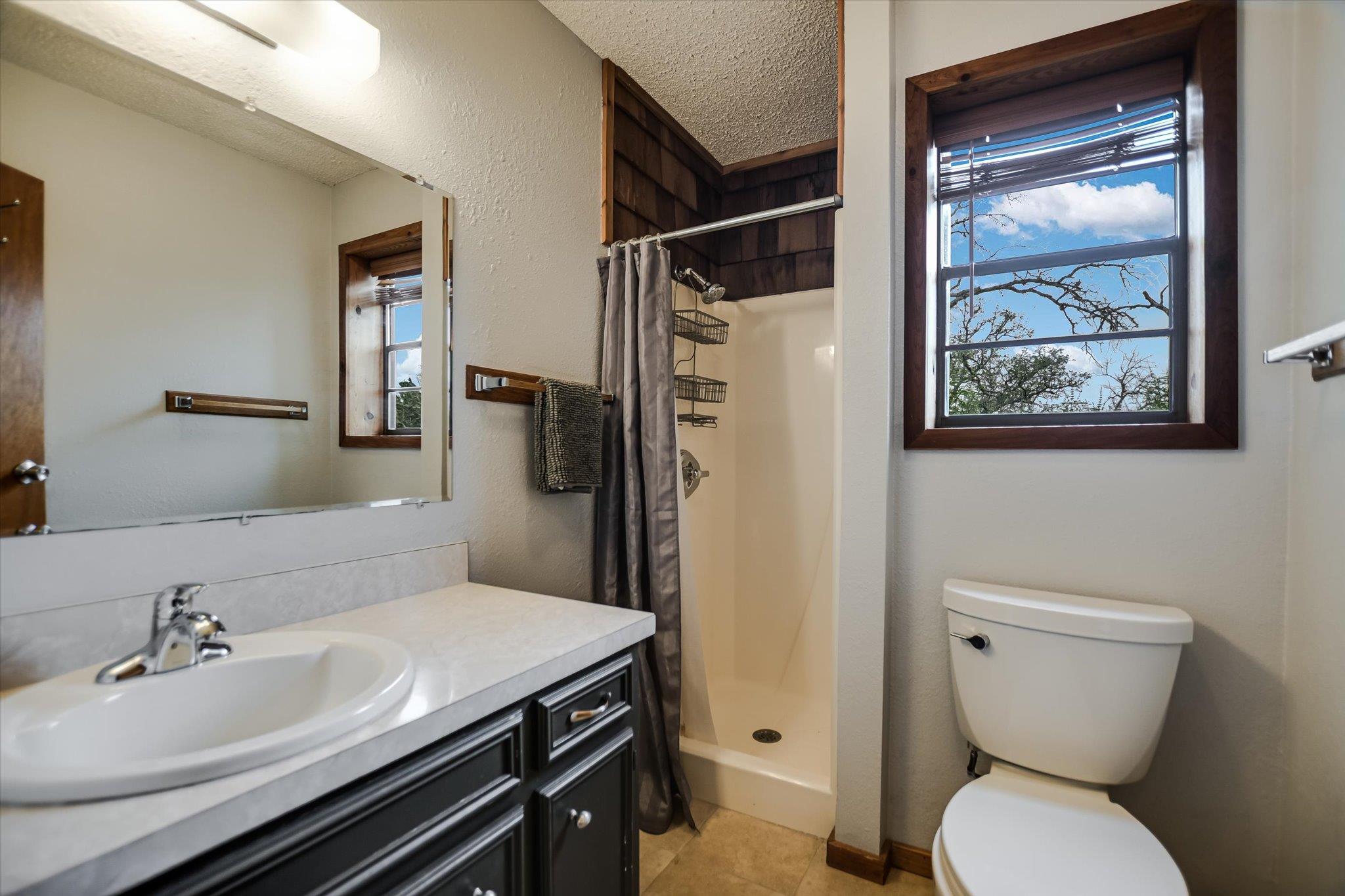 424 Bedford Drive Spicewood TX 78669