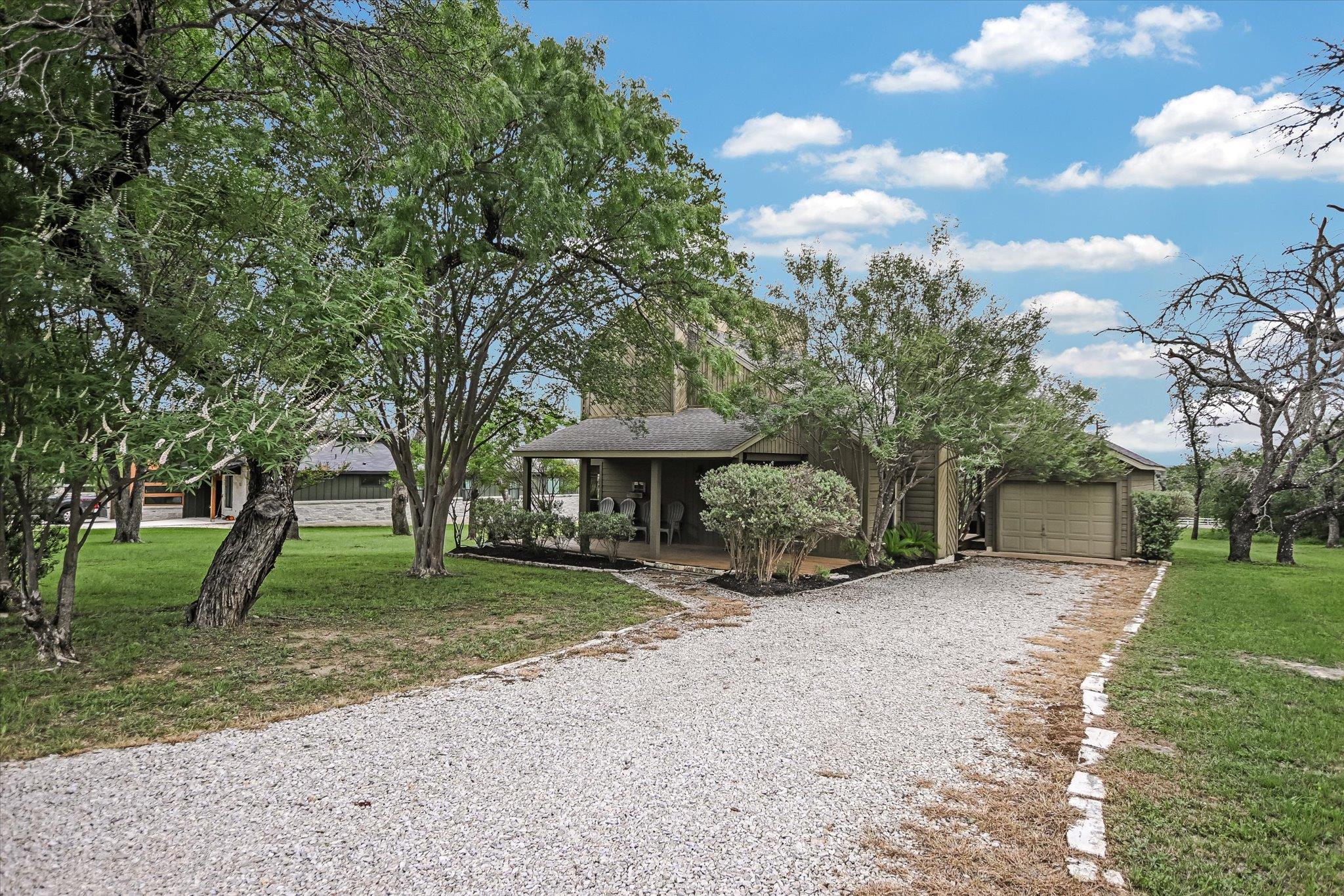 424 Bedford Drive Spicewood TX 78669
