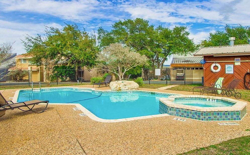 424 Bedford Drive Spicewood TX 78669