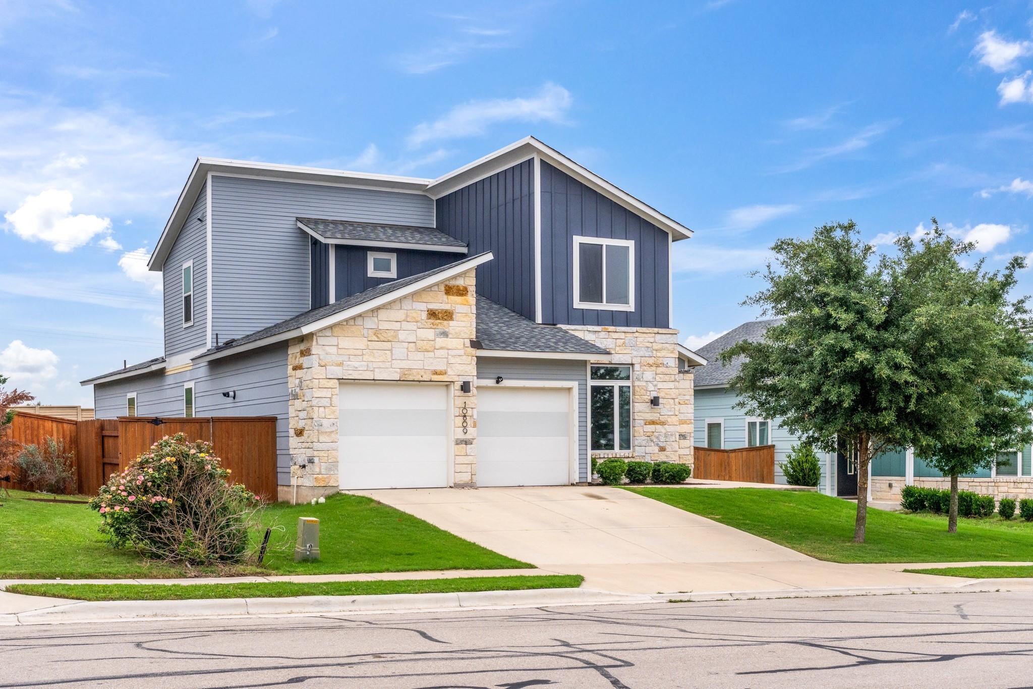 10809 Charger Way Manor TX 78653