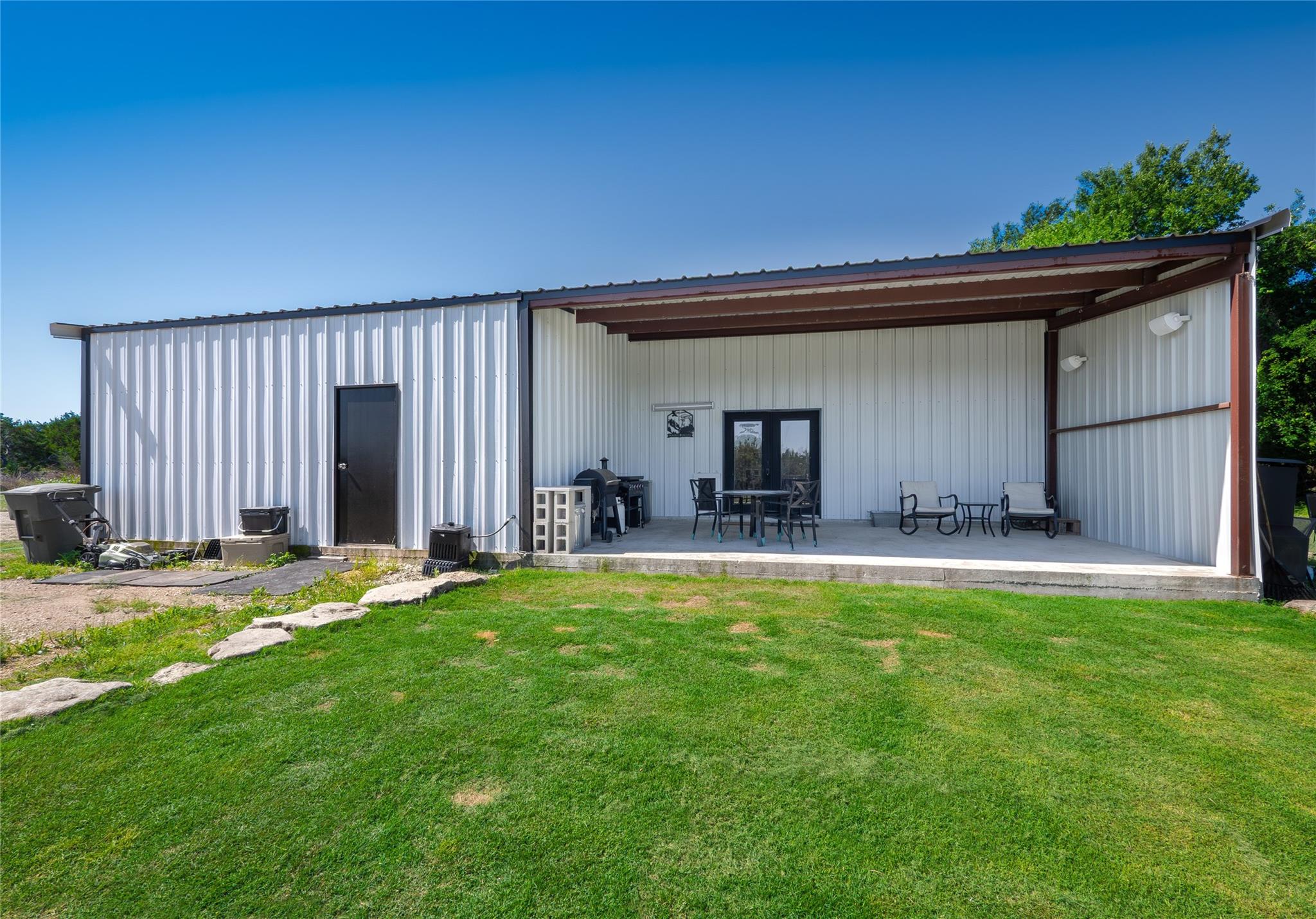411 Avila Lane Briggs TX 78608