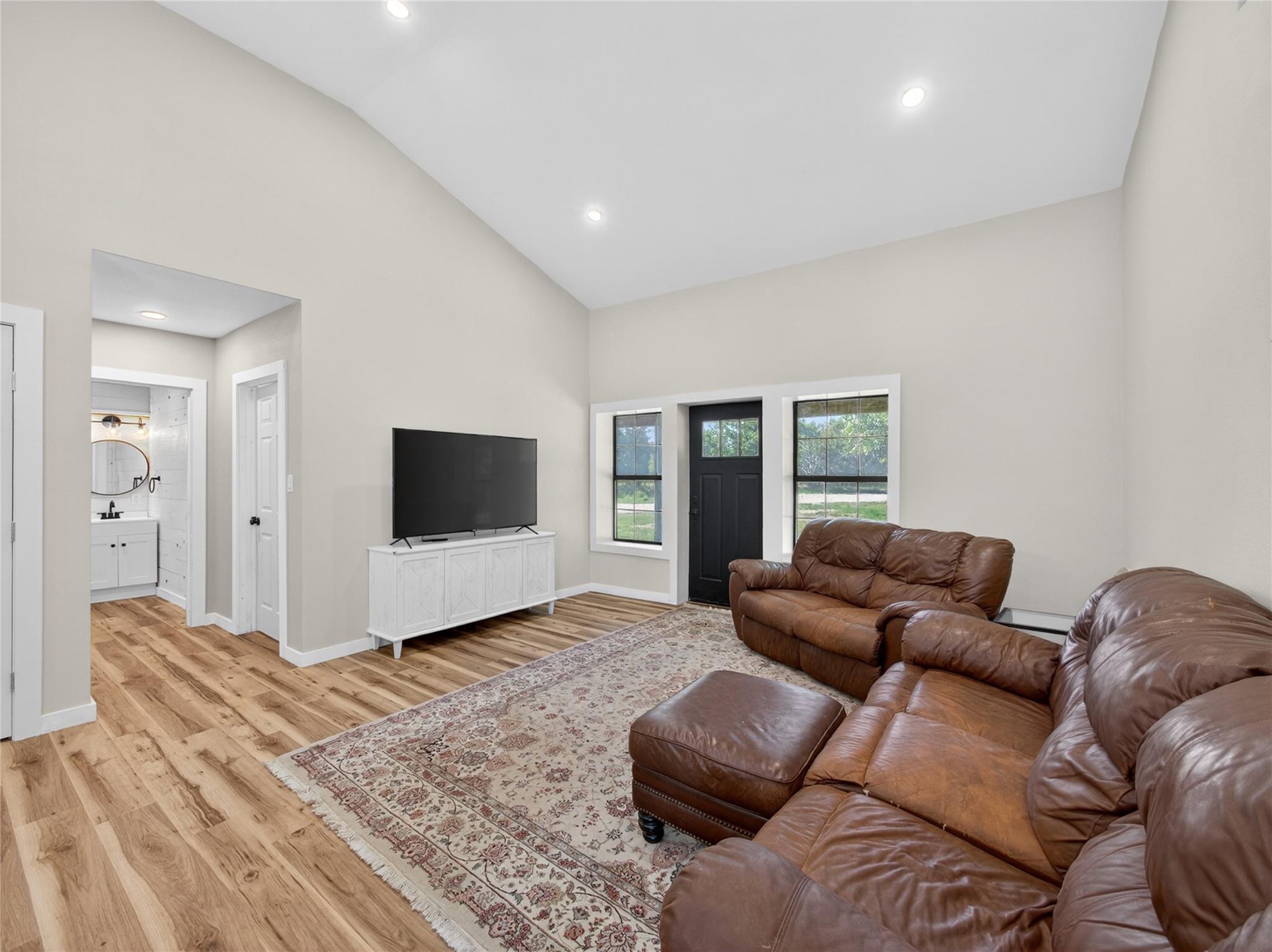 411 Avila Lane Briggs TX 78608