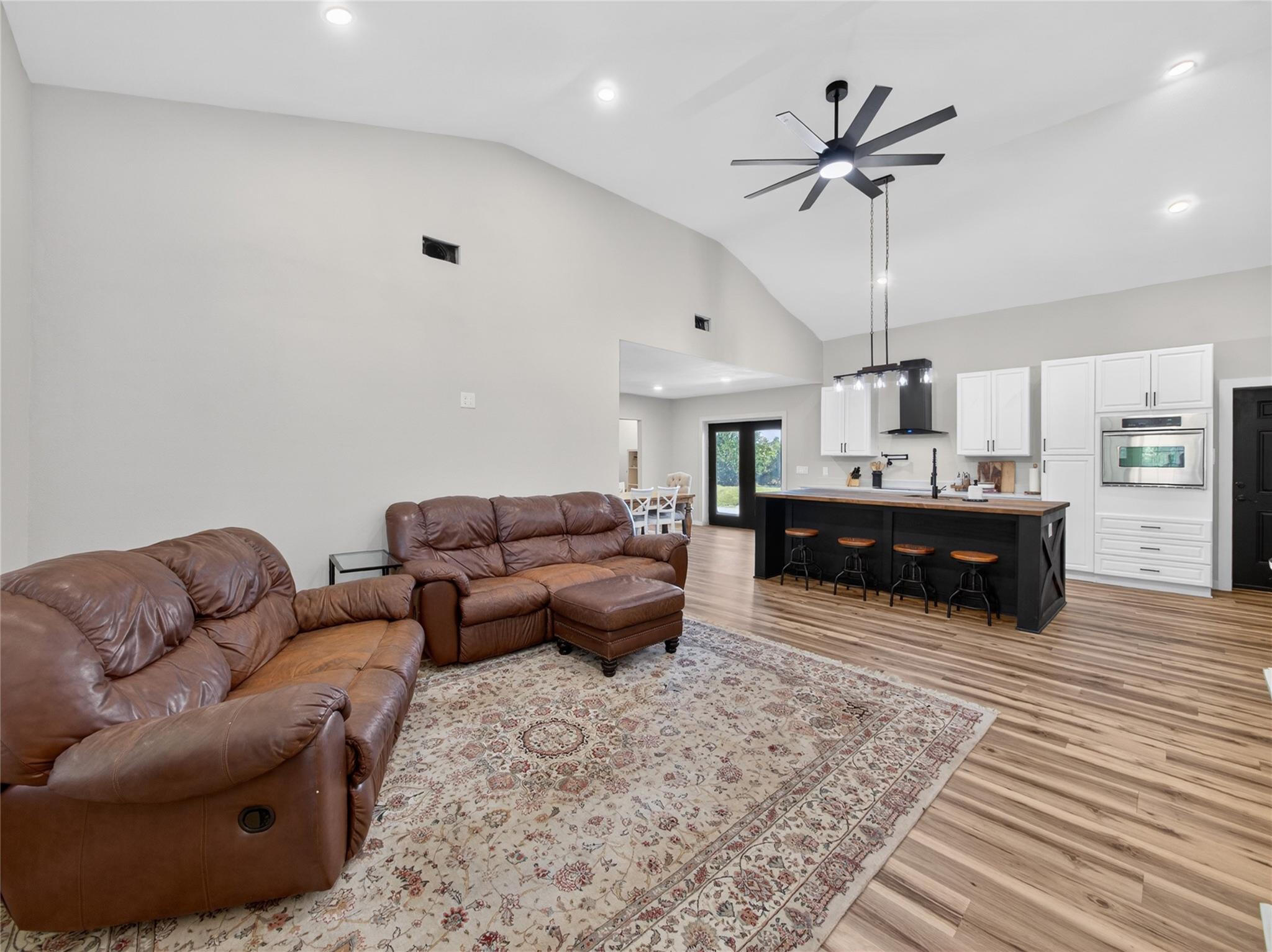411 Avila Lane Briggs TX 78608