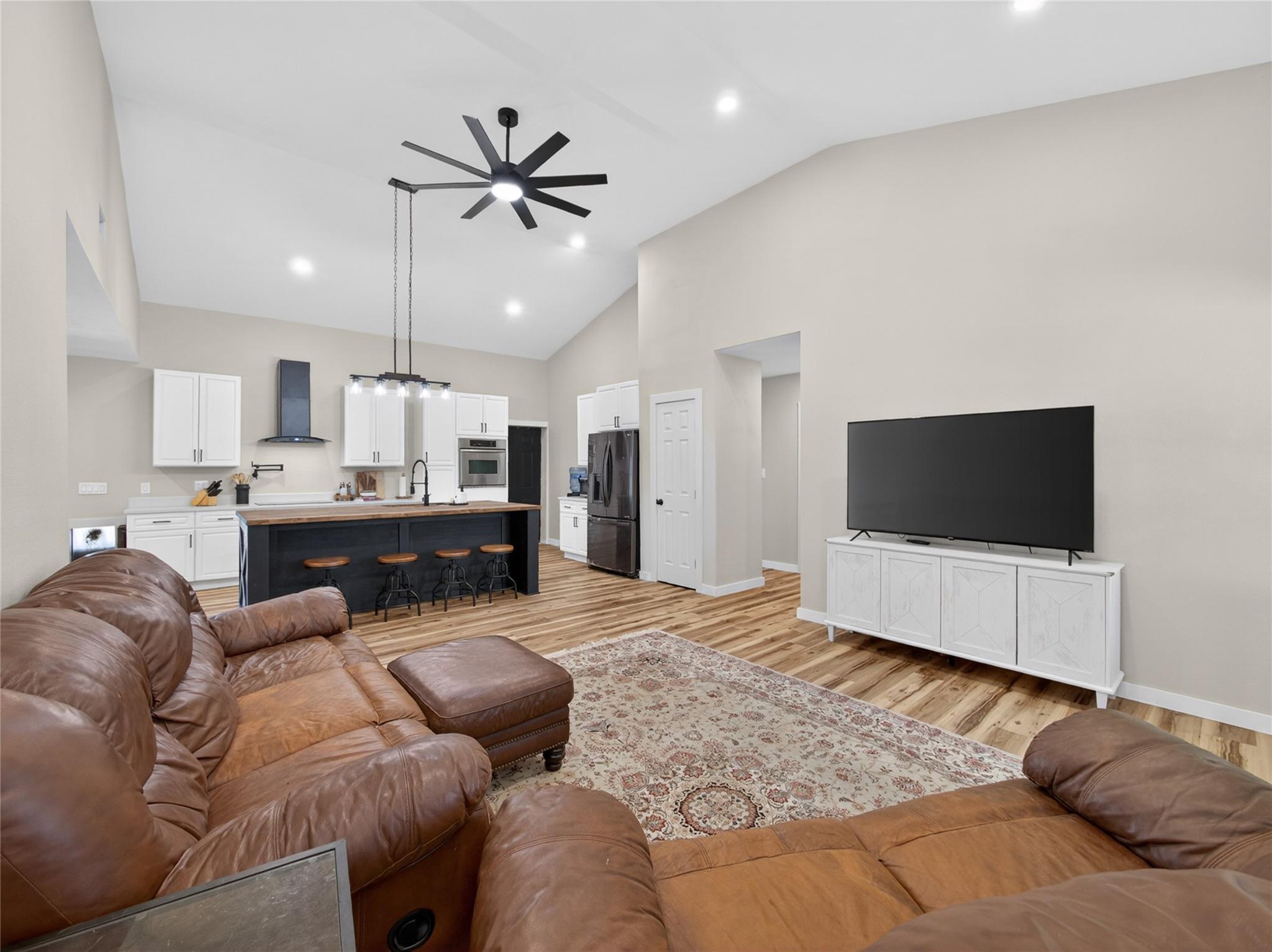 411 Avila Lane Briggs TX 78608