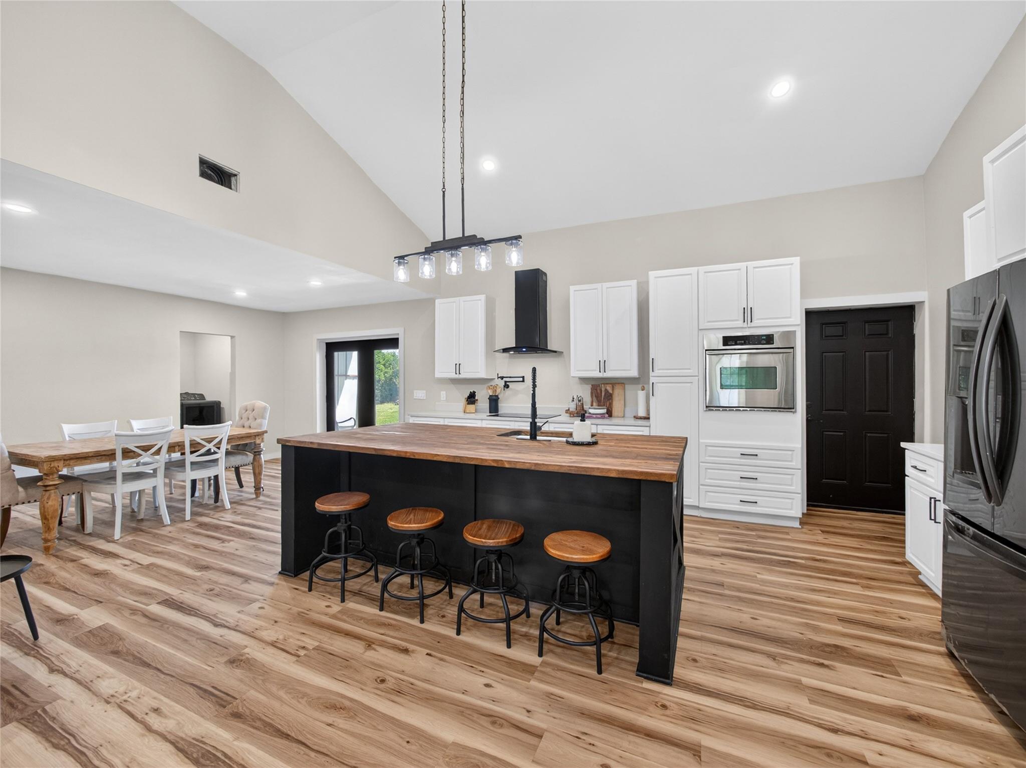 411 Avila Lane Briggs TX 78608