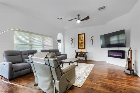 101 Lightcliff Street Hutto TX 78634