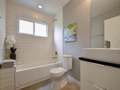 2103 E 14th Street Austin TX 78702