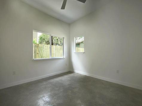 2103 E 14th Street Austin TX 78702