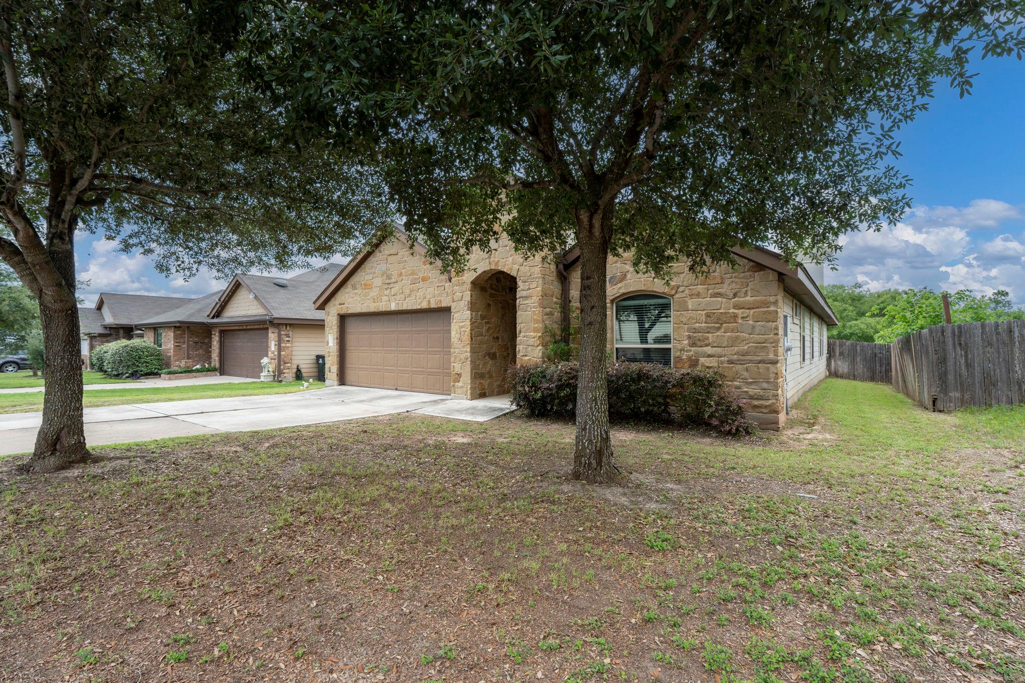 499 Eagle Brook Lane Buda TX 78610
