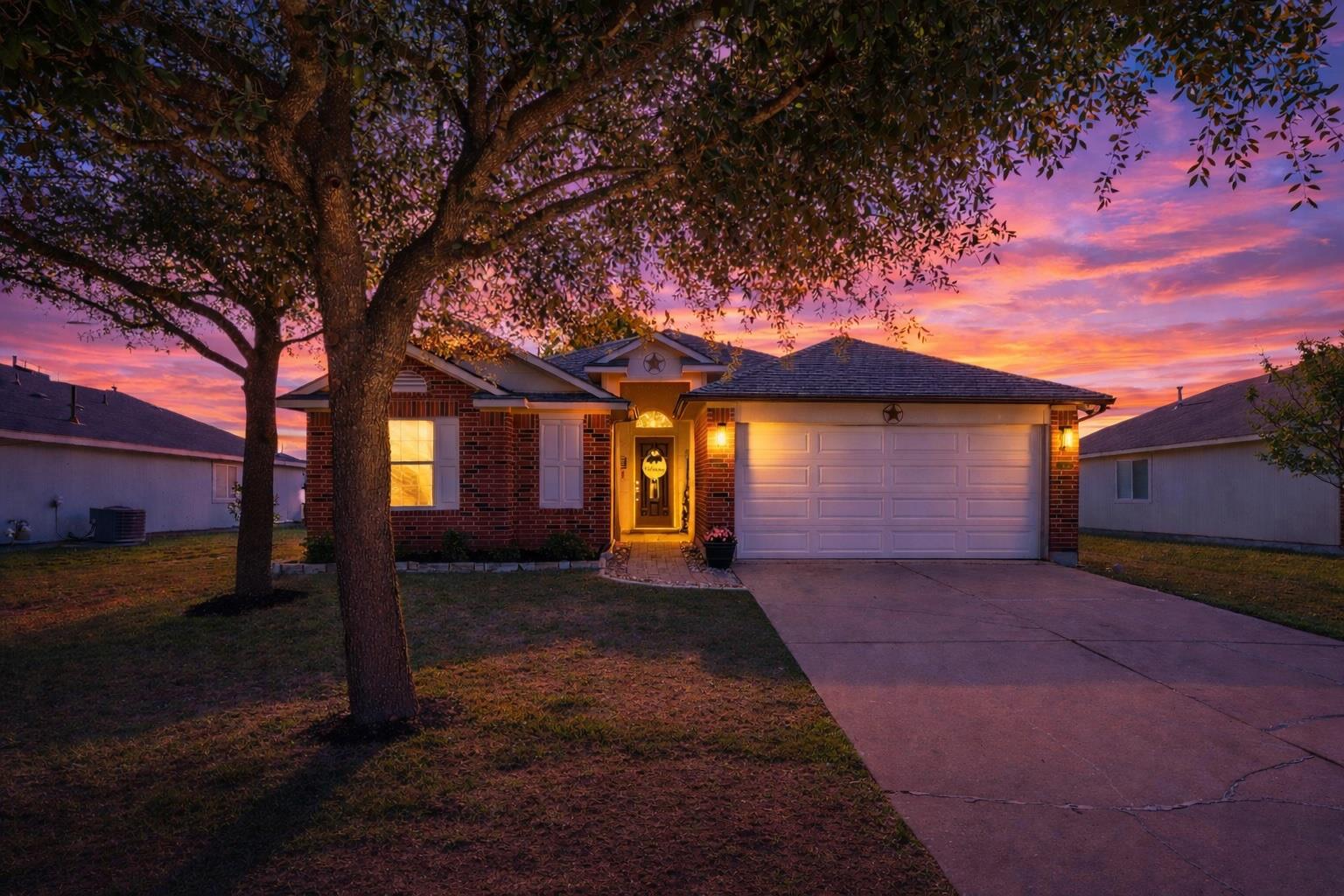 303 Mccoy Lane Hutto TX 78634