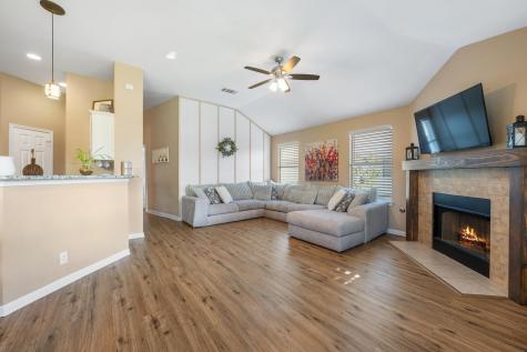 303 Mccoy Lane Hutto TX 78634
