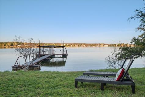 210 Lake Loop Tow TX 78672