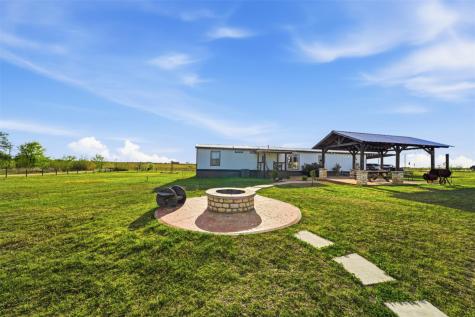 2493 County Road 464 Elgin TX 78621
