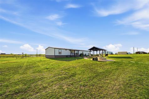 2493 County Road 464 Elgin TX 78621