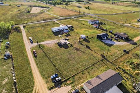 2493 County Road 464 Elgin TX 78621