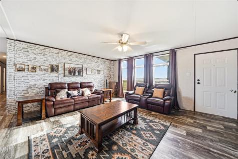 2493 County Road 464 Elgin TX 78621