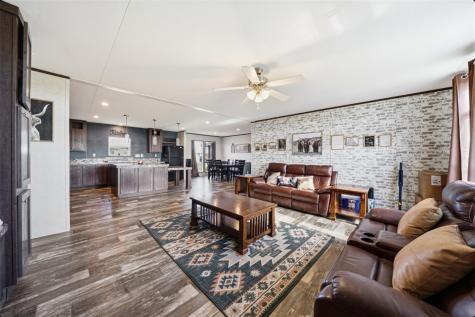 2493 County Road 464 Elgin TX 78621