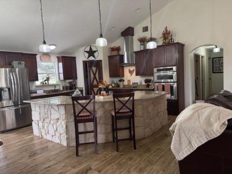 100 County Road 423 Stockdale TX 78160