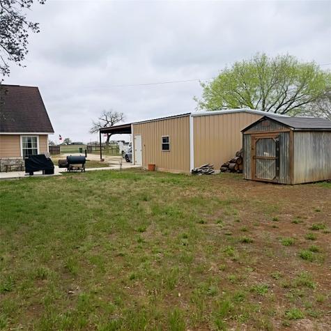 100 County Road 423 Stockdale TX 78160