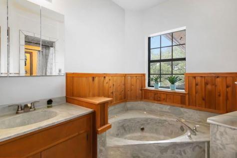 214 Laura Lane Bastrop TX 78602