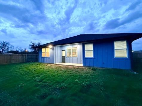 221 Hester Street Lexington TX 78947