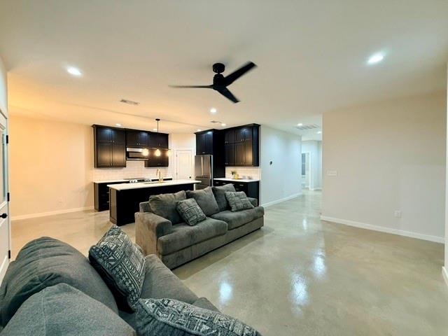 221 Hester Street Lexington TX 78947