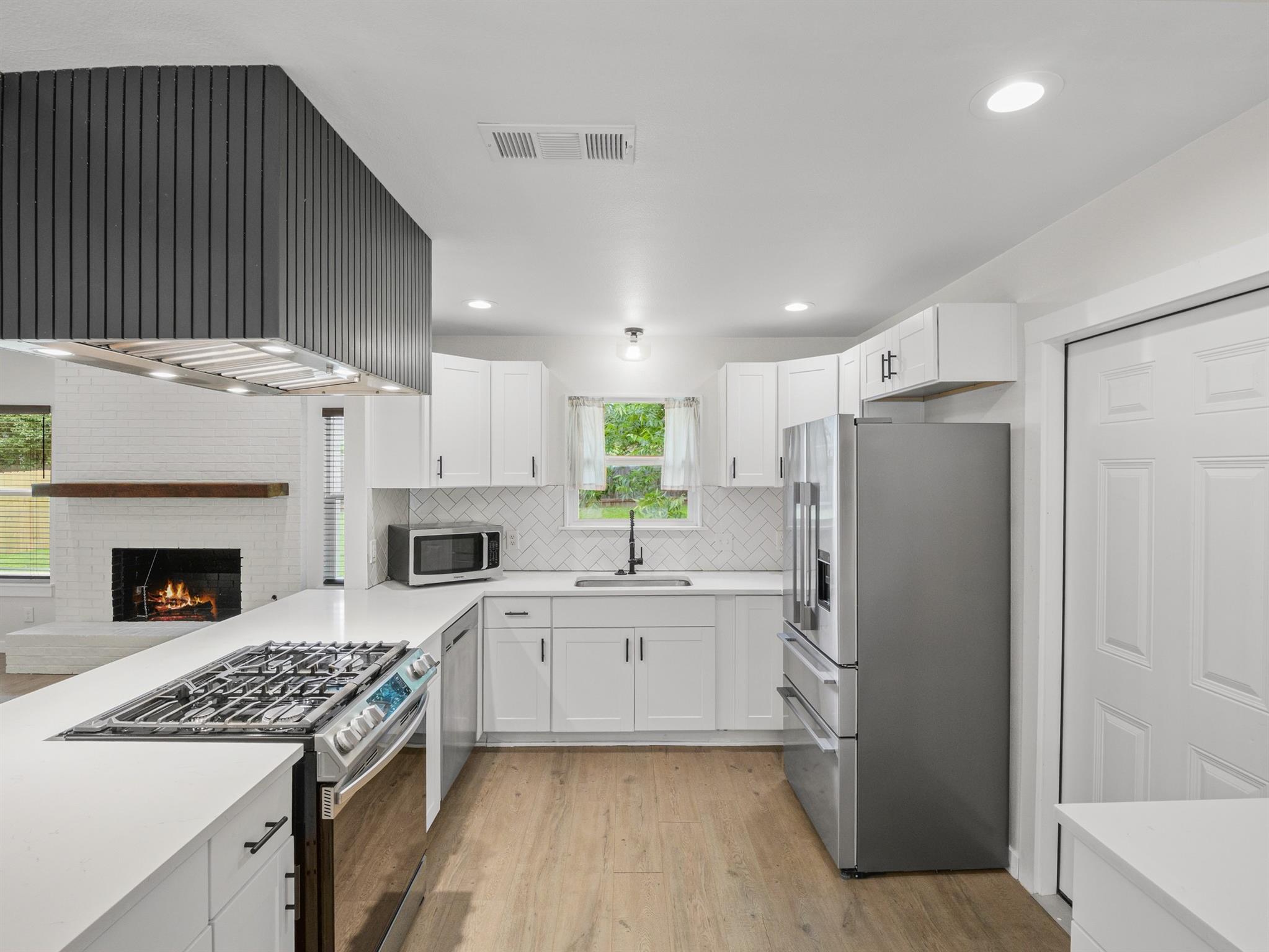 9204 Collinfield Drive Austin TX 78758