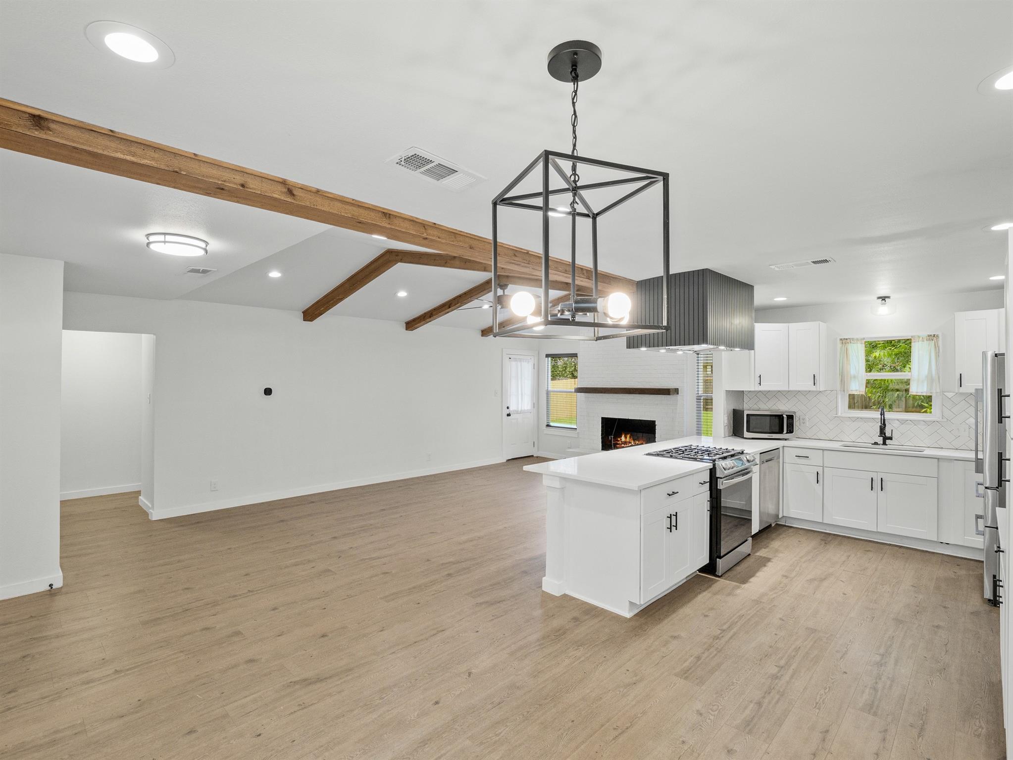 9204 Collinfield Drive Austin TX 78758