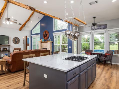 250 County Road 323 Bartlett TX 76511