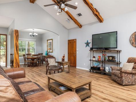 250 County Road 323 Bartlett TX 76511