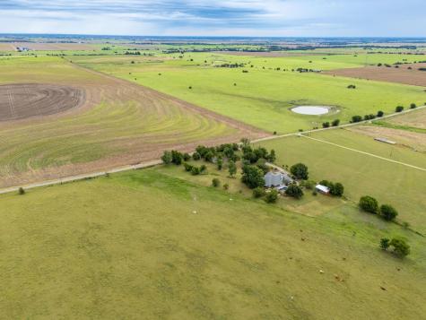 250 County Road 323 Bartlett TX 76511