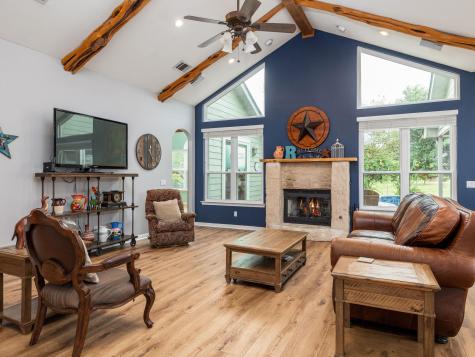 250 County Road 323 Bartlett TX 76511