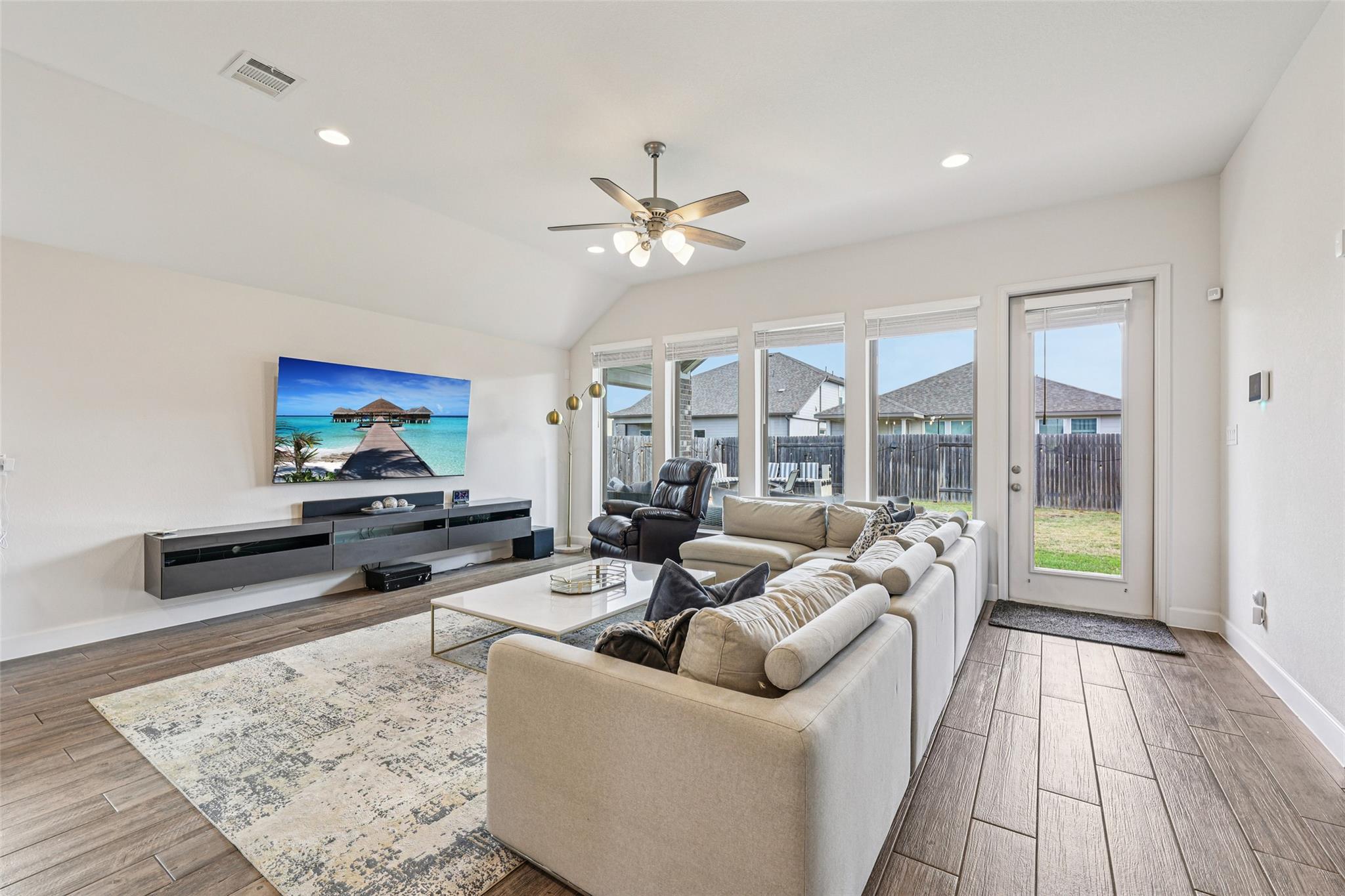 14521 Kira Lane Manor TX 78653
