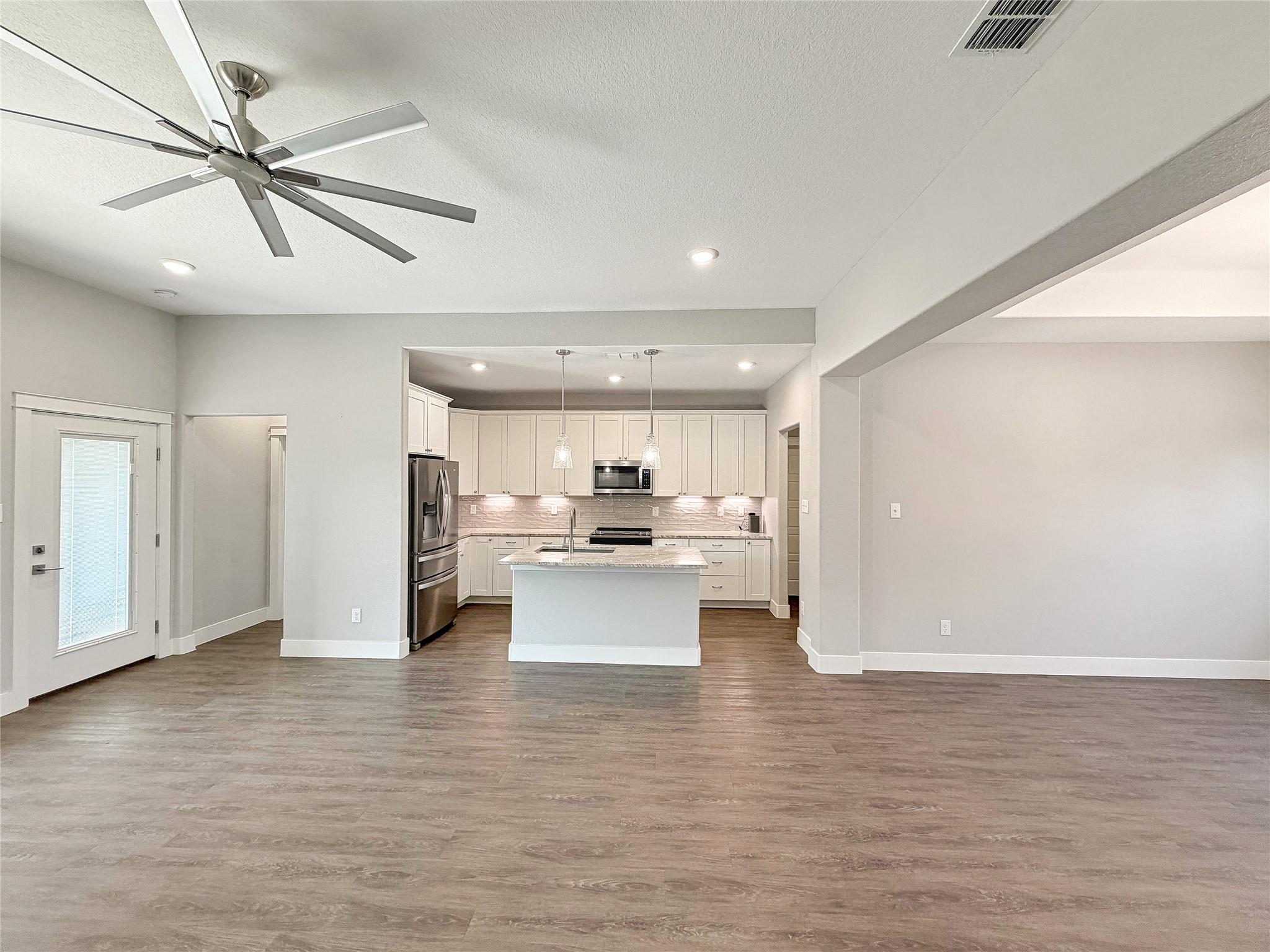 381 Monarch Canyon Lake TX 78133