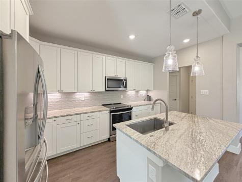 381 Monarch Canyon Lake TX 78133