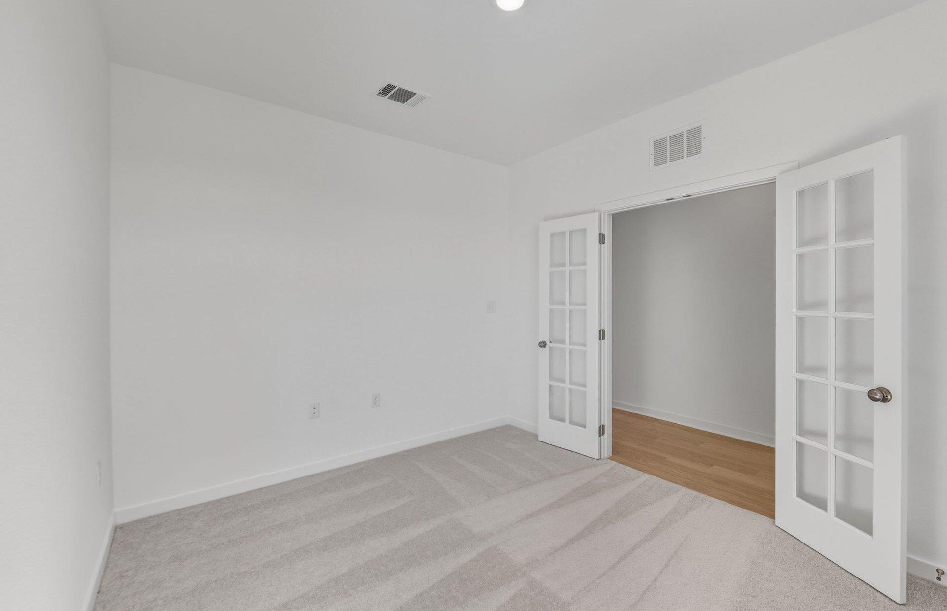 100 Eagle Valley Drive Elgin TX 78621