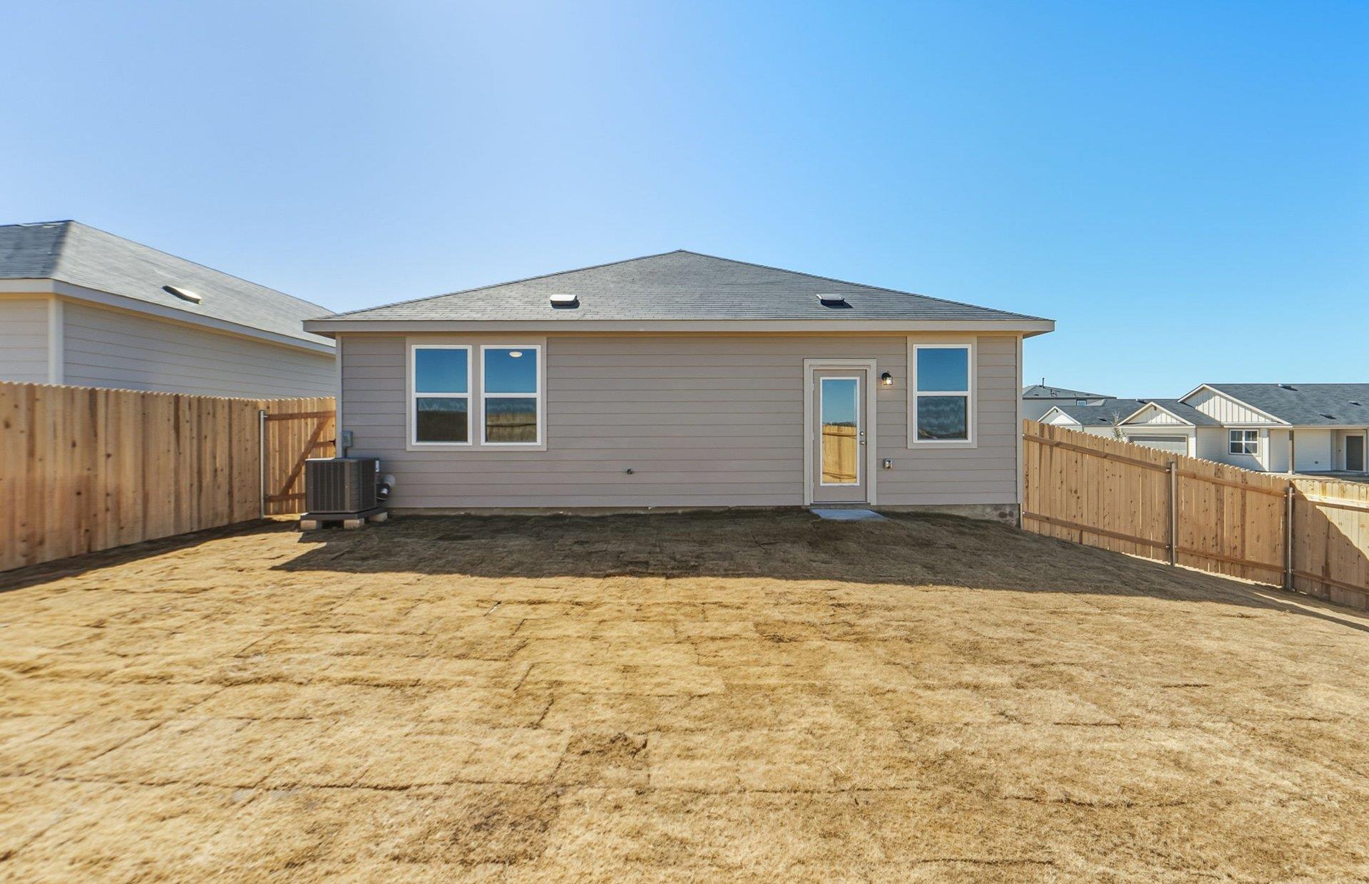100 Eagle Valley Drive Elgin TX 78621
