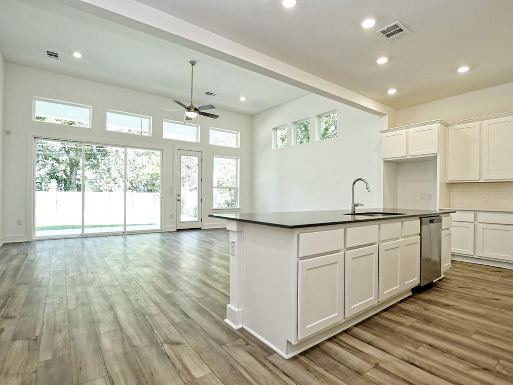 402 Zennia Street Austin TX 78751