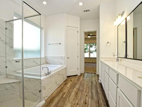 402 Zennia Street Austin TX 78751