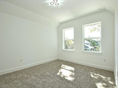 402 Zennia Street Austin TX 78751
