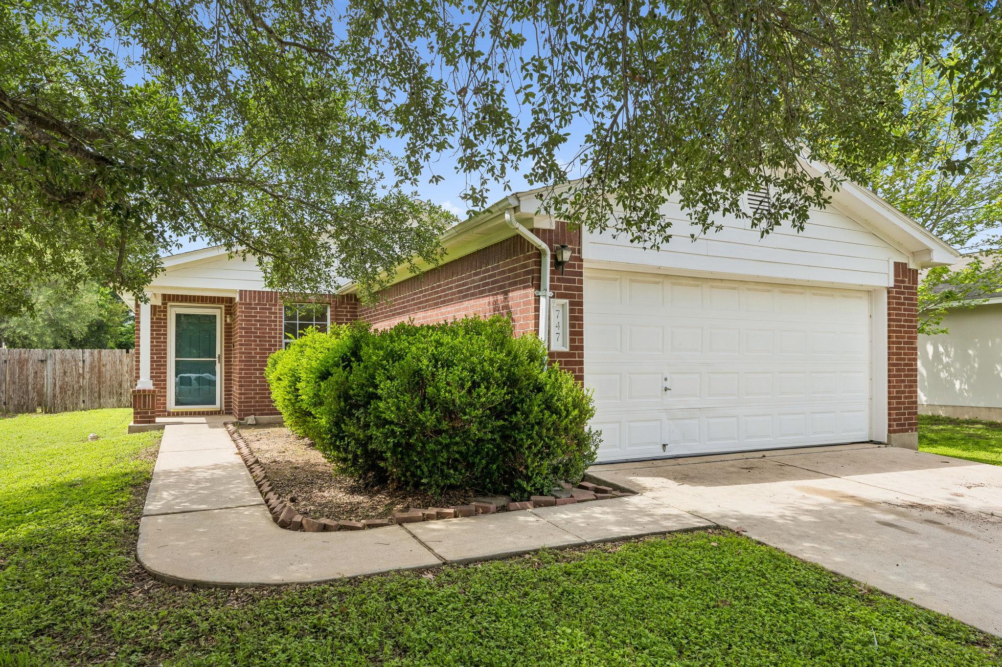 747 Blair Avenue Bastrop TX 78602