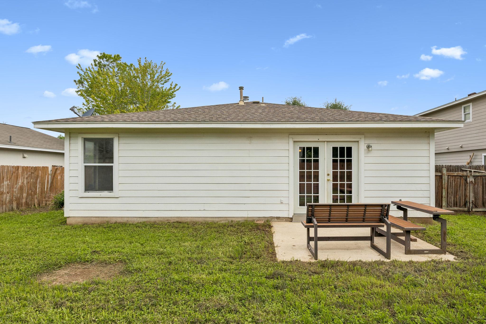 747 Blair Avenue Bastrop TX 78602