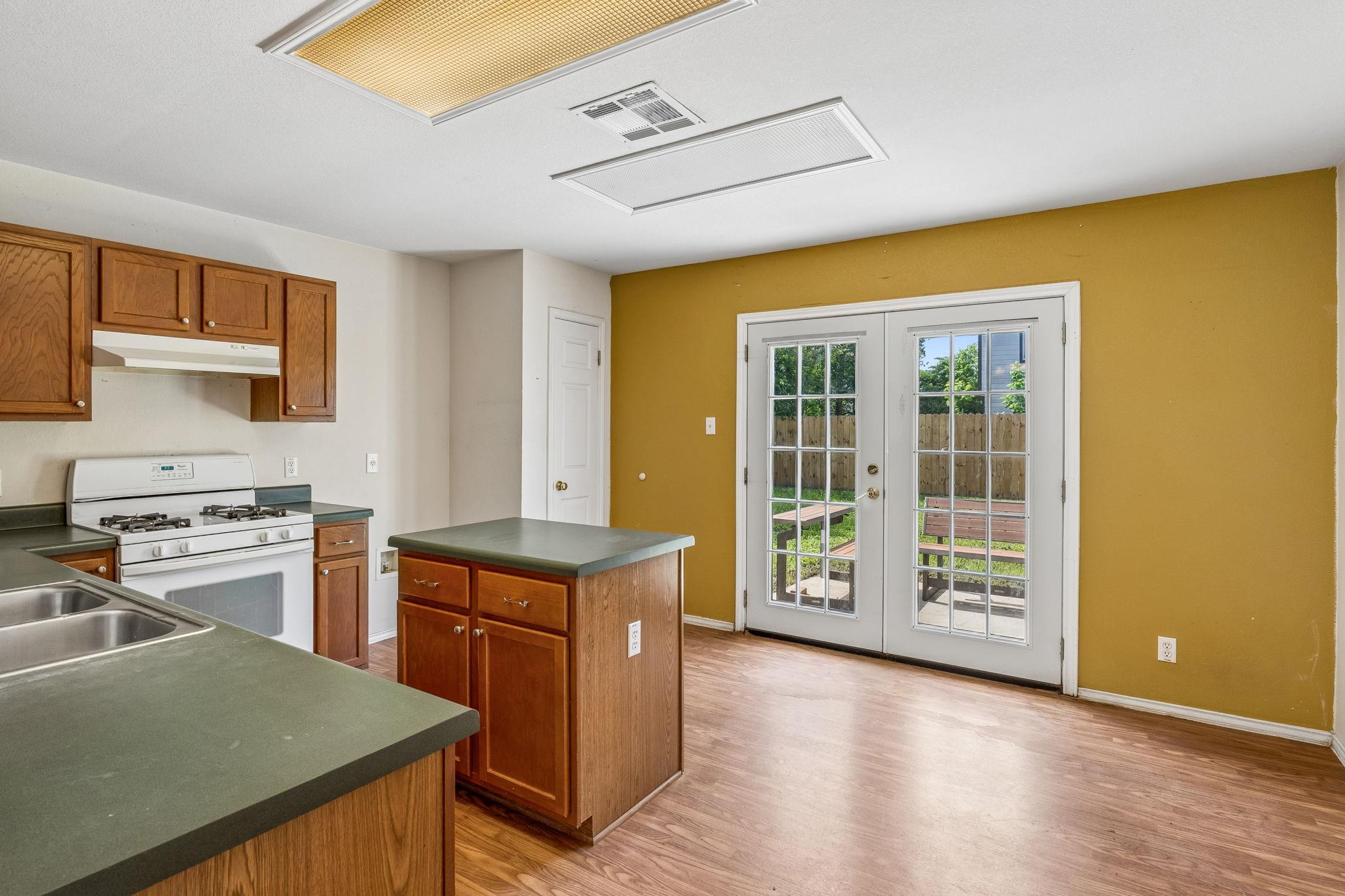 747 Blair Avenue Bastrop TX 78602