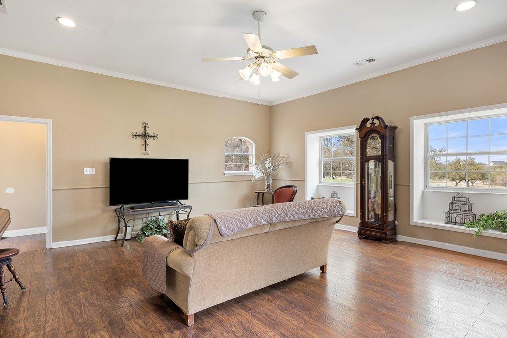 911 Oak Meadow Drive Dripping Springs TX 78620