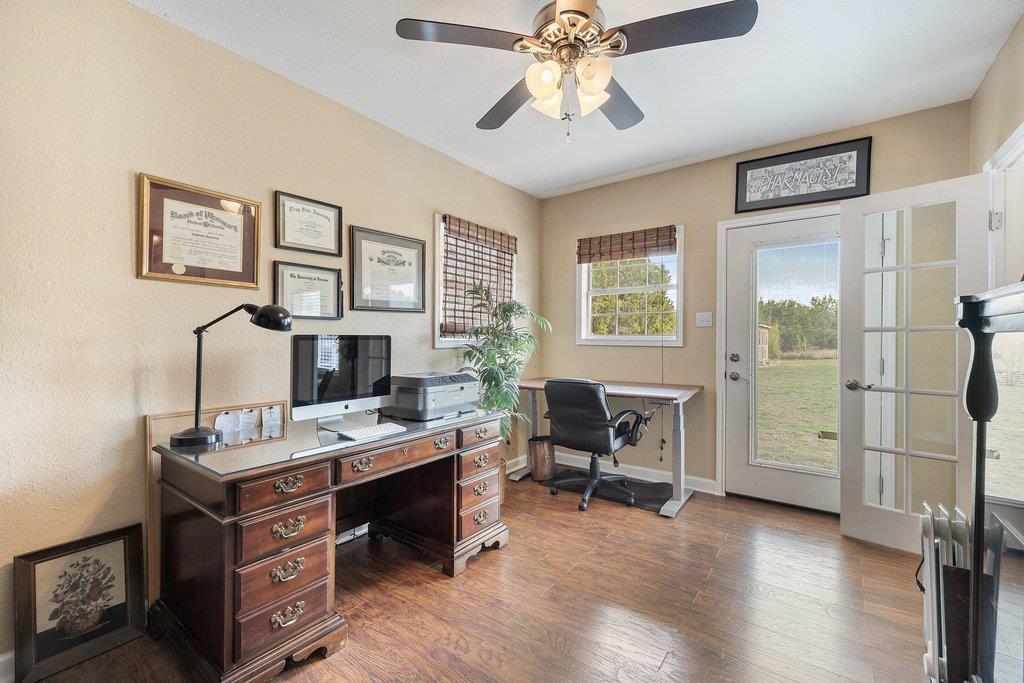 911 Oak Meadow Drive Dripping Springs TX 78620