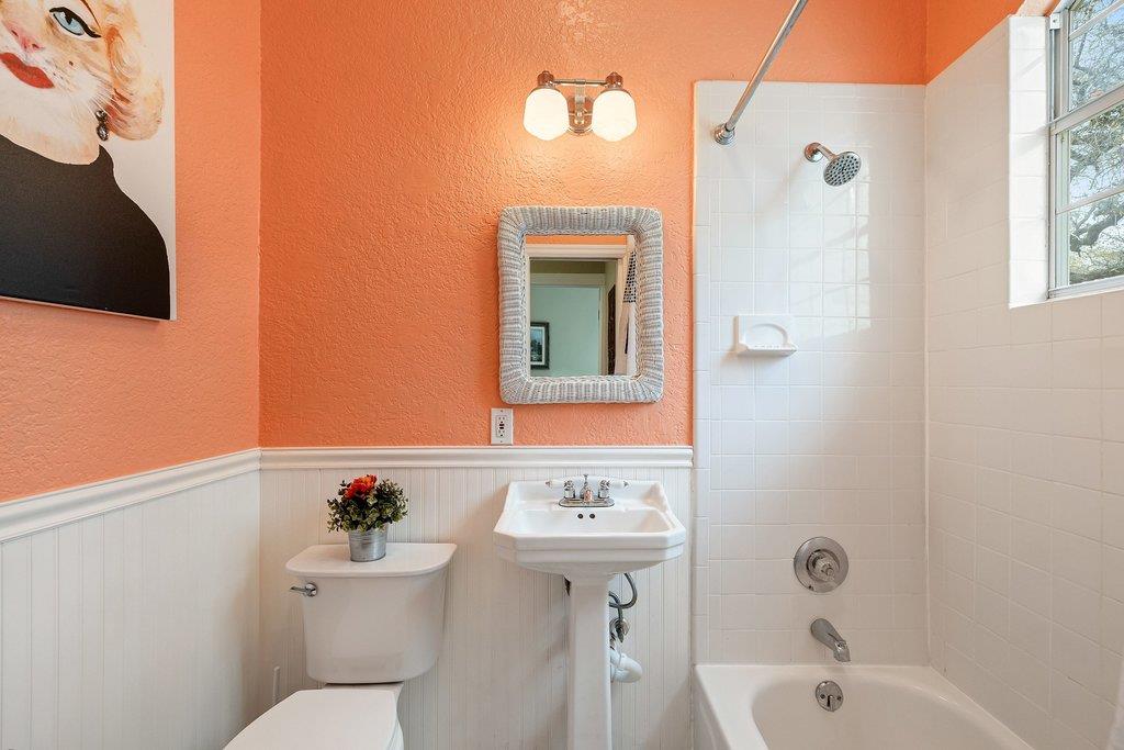 911 Oak Meadow Drive Dripping Springs TX 78620